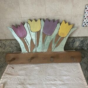 wood hooks with tulips vintage